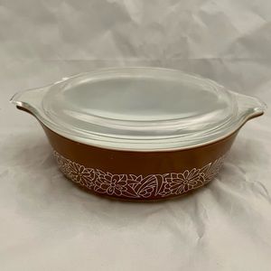 Vintage PYREX Woodland Casserole Dish 471-B 471B